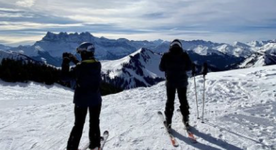 LA CHAPELLE DABONDANCE - SKI ALPIN H27-1 
