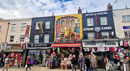 LONDON, TUSSAUDS AND CO - A26-1 