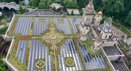 DE BRUXELLES A EFTELING, FRITES, LOOPINGS ET FAIRYTAILES P26-1 